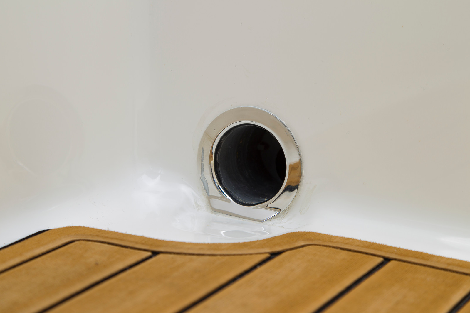 Bayliner VR5 med MerCruiser sterndrive - 15